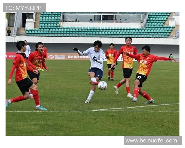 3号球衣传奇人物揭秘 他曾效力的足球队与辉煌成就