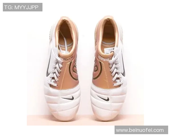 穿银色足球鞋的球星是谁 他在赛场上的独特魅力和卓越表现解析